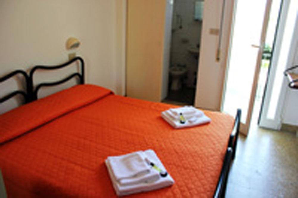Hotel Leda Rimini Exterior photo