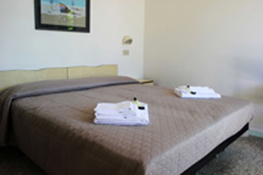 Hotel Leda Rimini Exterior photo