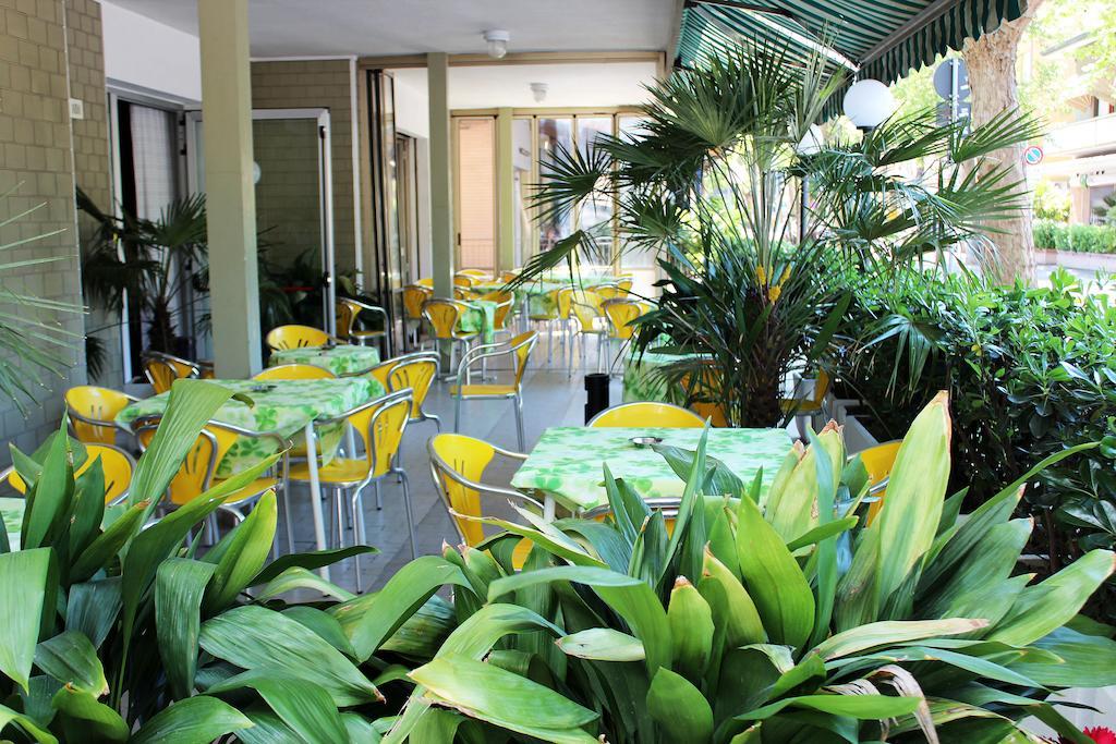 Hotel Leda Rimini Exterior photo
