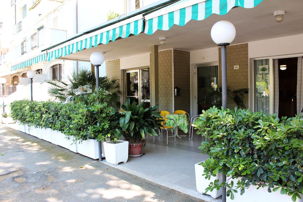 Hotel Leda Rimini Exterior photo
