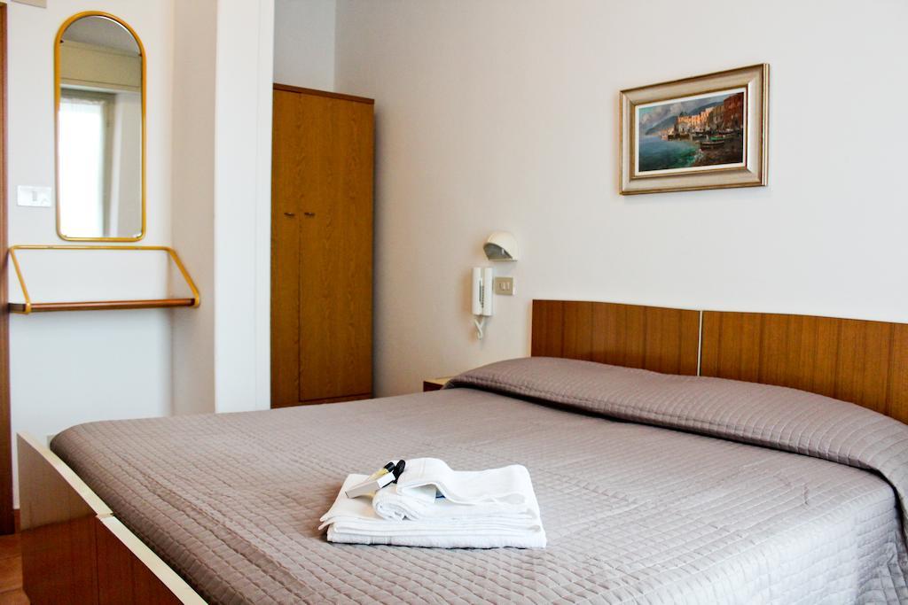Hotel Leda Rimini Room photo