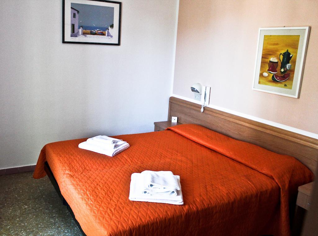 Hotel Leda Rimini Room photo