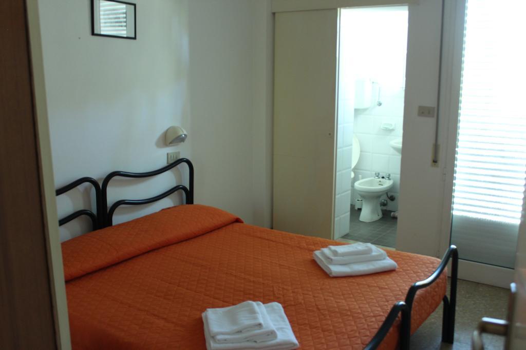 Hotel Leda Rimini Exterior photo